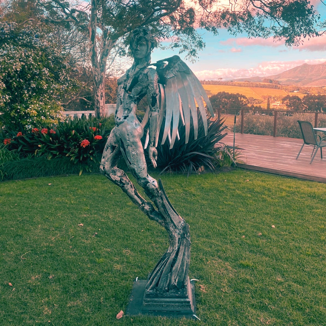 Image of Roberto Vaccardo statue of the wild feminine at The Salene in Stellenbosch | Eco Africa Digital | Digital Marketing for Tourism | Blog | The Salene
